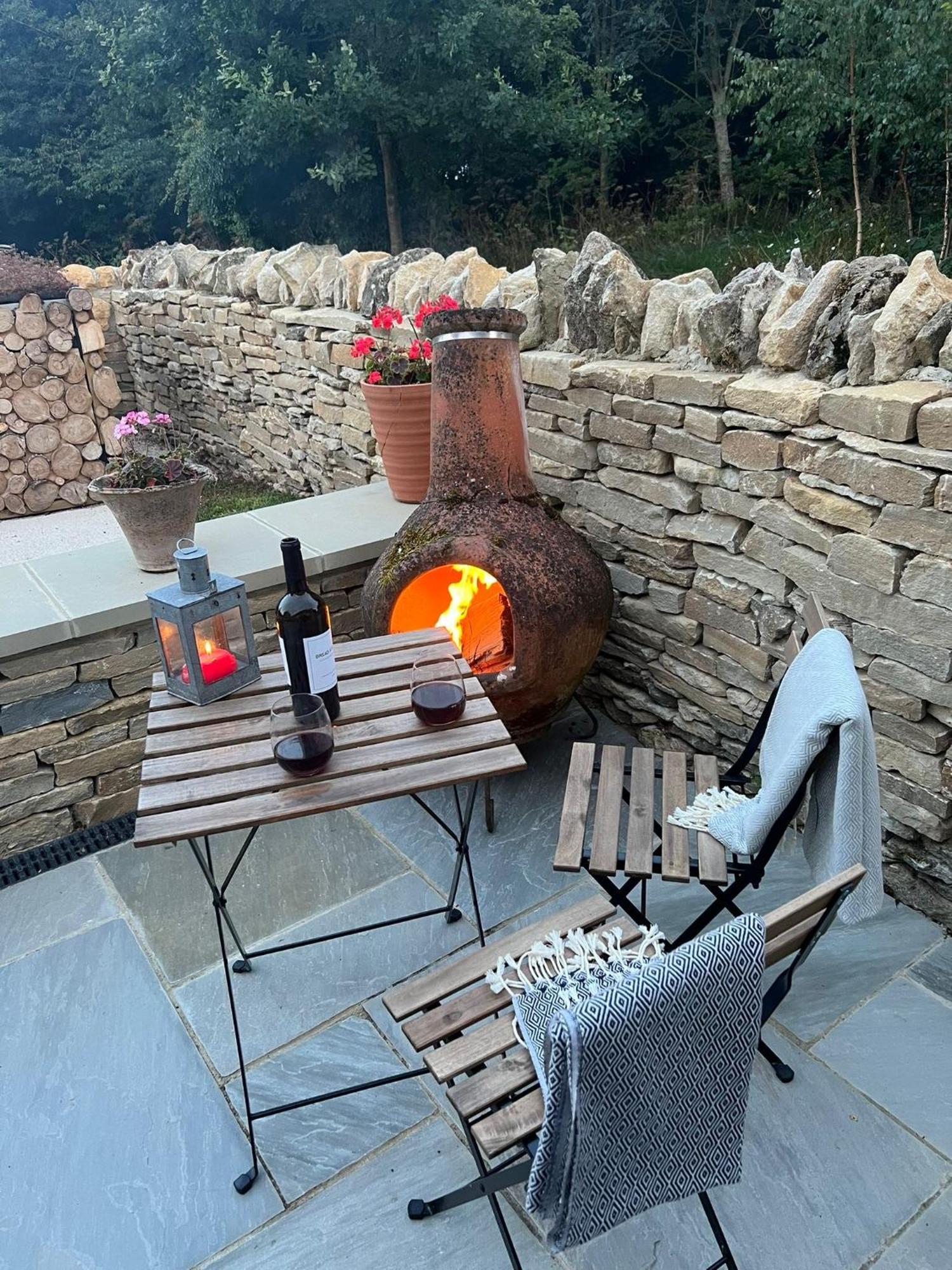 Вилла Idyllic Secluded Hideaway With Countryside Views On The Edge Of The Cotswolds Хейли Экстерьер фото
