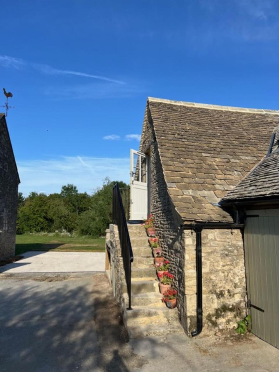 Вилла Idyllic Secluded Hideaway With Countryside Views On The Edge Of The Cotswolds Хейли Экстерьер фото