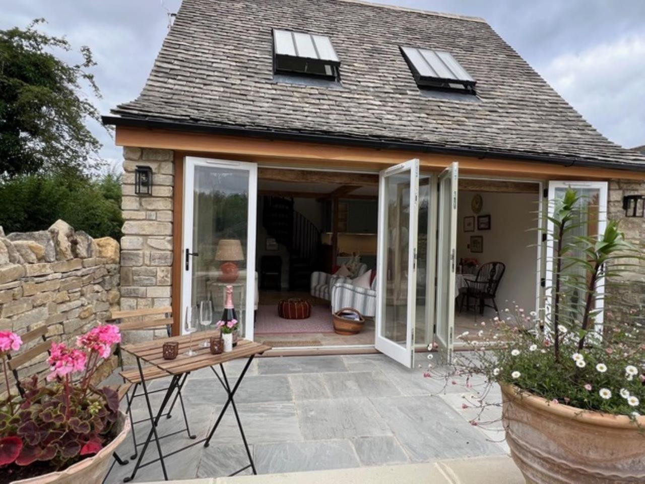 Вилла Idyllic Secluded Hideaway With Countryside Views On The Edge Of The Cotswolds Хейли Экстерьер фото