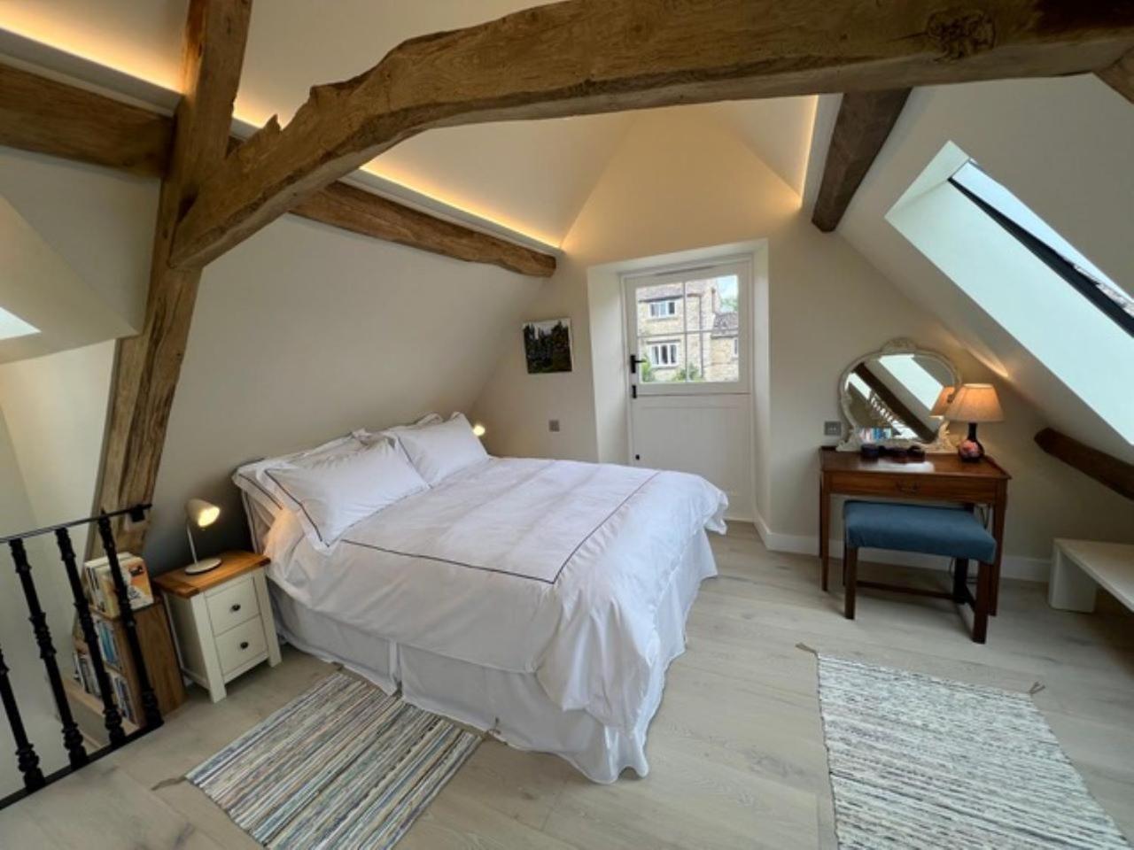 Вилла Idyllic Secluded Hideaway With Countryside Views On The Edge Of The Cotswolds Хейли Экстерьер фото