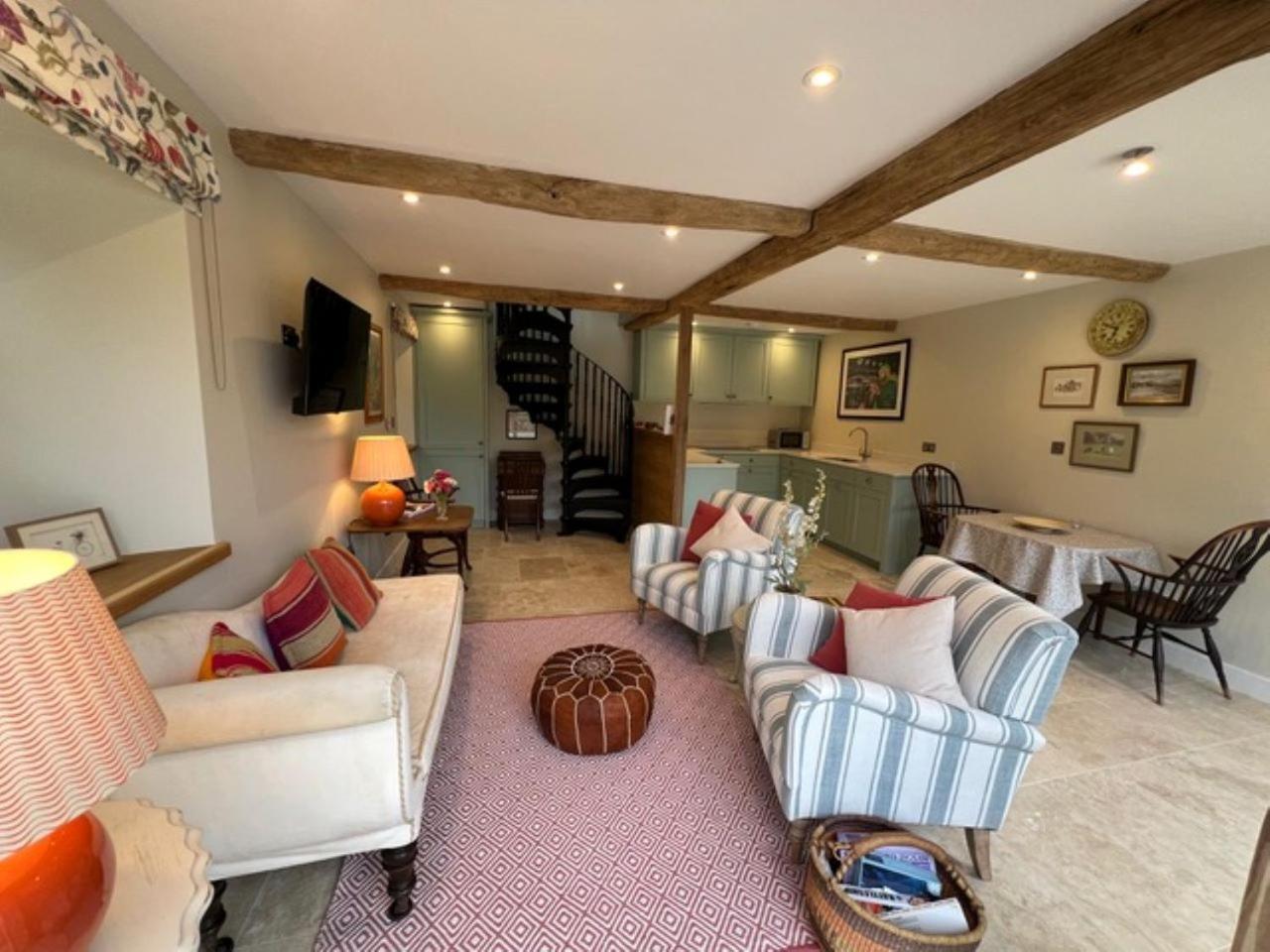 Вилла Idyllic Secluded Hideaway With Countryside Views On The Edge Of The Cotswolds Хейли Экстерьер фото